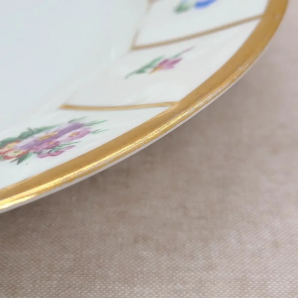 One (1) Royal Copenhagen 'Henriette' 10.25 Inch Dinner Plate #444-8549 READ
